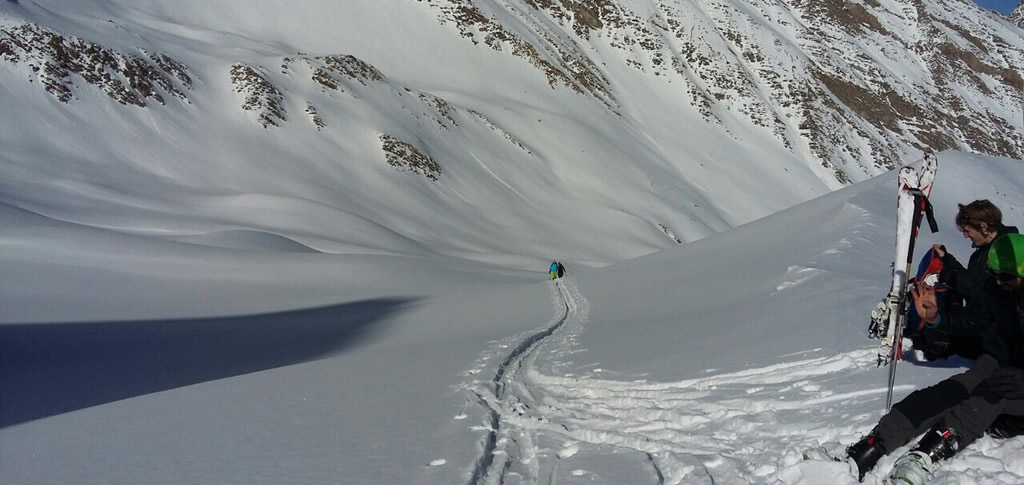 skitour-on-mountain-kazbegi_(5)