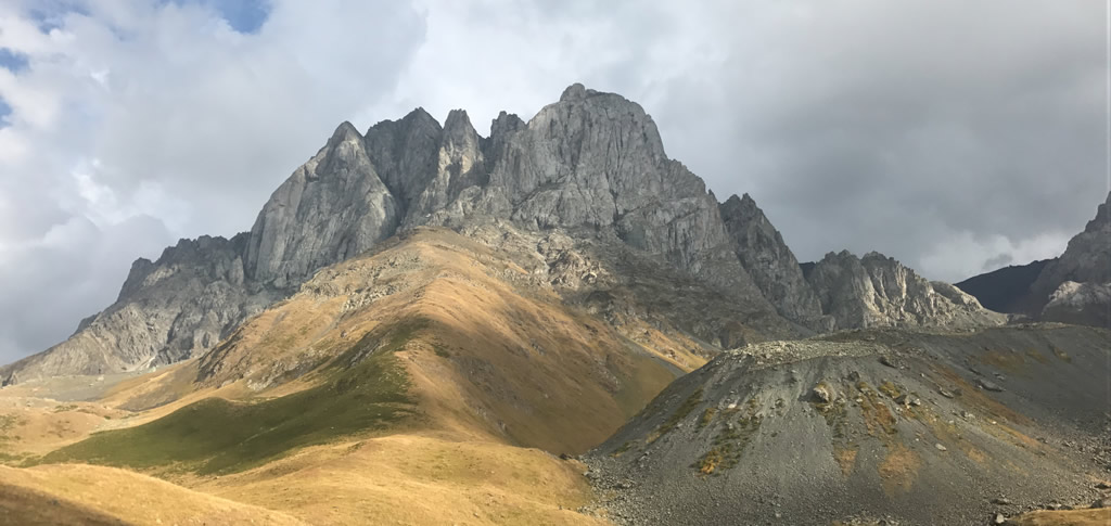 trekking-tour-in-kazbegi-kakheti-region_(2)